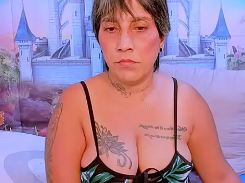 Snapshot of indianroxy chatting on September 14, 2025, 9:26 pm indianroxy online show from September 14, 2025, 9:26 pm