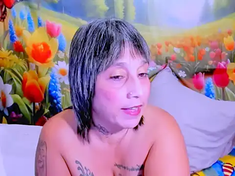 indianroxy online show from April 17, 2026, 10:12 pm