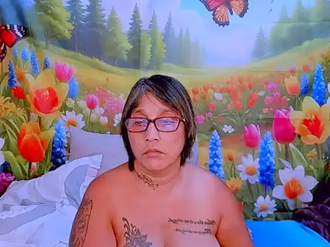 Snapshot of indianroxy chatting on November 11, 2025, 6:47 pm indianroxy online show from November 11, 2025, 6:47 pm