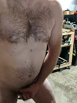 IronedTitan online show from November 9, 2025, 3:10 am