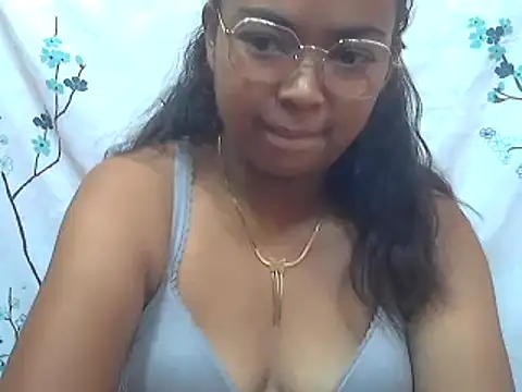 Snapshot of milkboobsgirl chatting on March 15, 2025, 6:58 am milkboobsgirl online show from March 15, 2025, 6:58 am