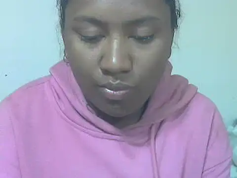 cutybigass online show from July 3, 2026, 6:36 pm