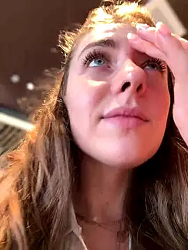 MariiD online show from December 19, 2025, 10:06 am