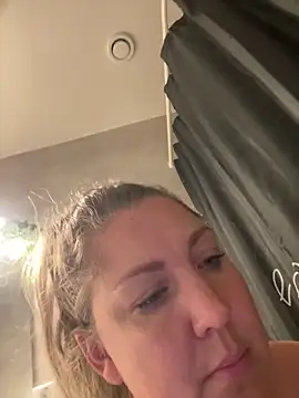 Anna Alexa online show from December 3, 2025, 8:52 pm