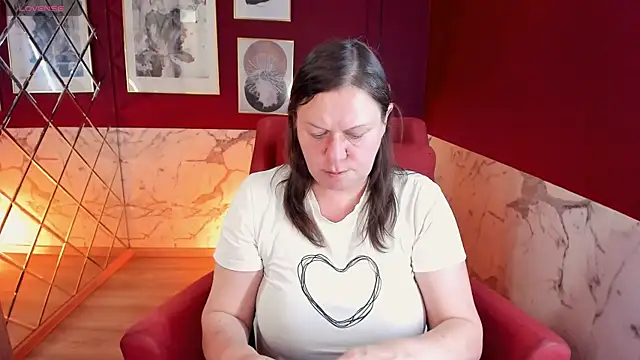 KellyPerfection online show from May 31, 2026, 8:42 pm