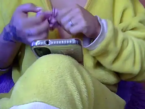 Snapshot of pamelasophia19 chatting on February 7, 2026, 2:36 pm pamelasophia19 online show from February 7, 2026, 2:36 pm