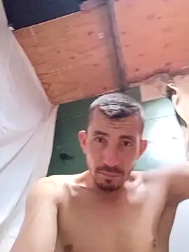 Snapshot of Serapitocojelon chatting on September 17, 2025, 8:33 pm Serapitocojelon online show from September 17, 2025, 8:33 pm