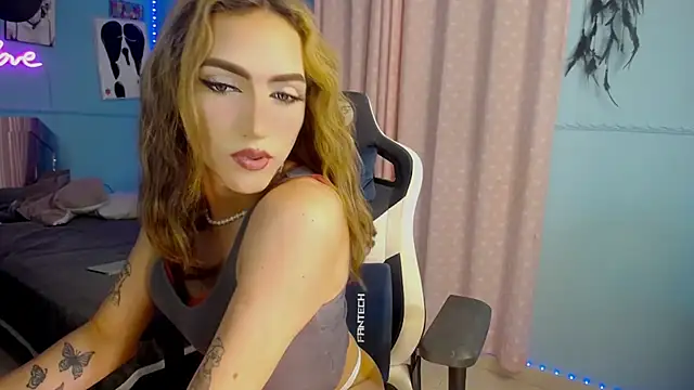 charlottesexxx online show from November 10, 2025, 9:09 pm