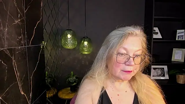 NataliMellow online show from January 18, 2026, 1:03 pm