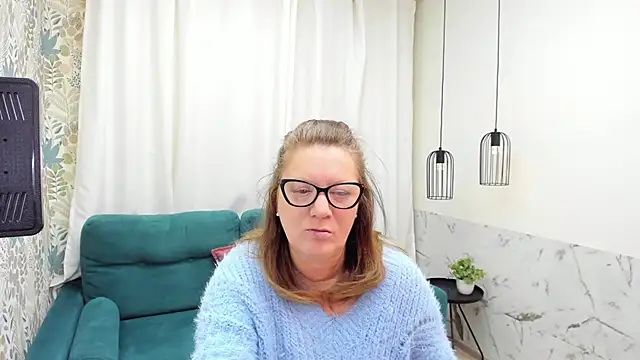 LeaPure online show from February 21, 2026, 5:09 am