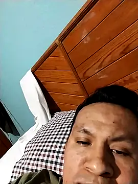 gusaven online show from March 18, 2025, 9:45 am