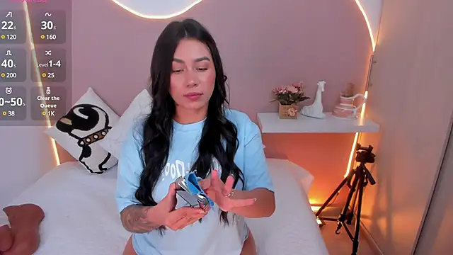 Snapshot of EllieMitchell chatting on January 29, 2025, 5:56 pm EllieMitchell online show from January 29, 2025, 5:56 pm