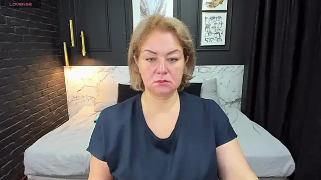 Snapshot of JenniferLight chatting on February 22, 2025, 1:13 pm JenniferLight online show from February 22, 2025, 1:13 pm