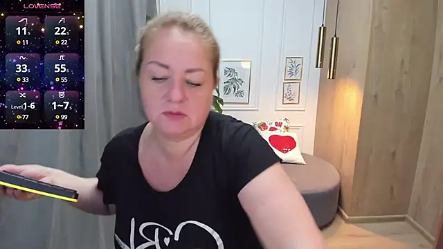 Snapshot of JenniferLight chatting on March 1, 2025, 5:09 am JenniferLight online show from March 1, 2025, 5:09 am