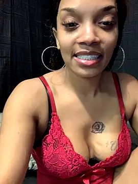 Rakiyahcharms online show from November 18, 2025, 2:27 am