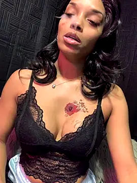 Rakiyahcharms online show from November 15, 2025, 3:10 am