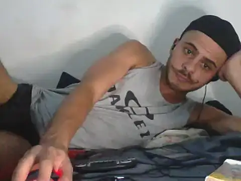 Snapshot of LoudLikeness chatting on February 21, 2025, 7:45 am LoudLikeness online show from February 21, 2025, 7:45 am