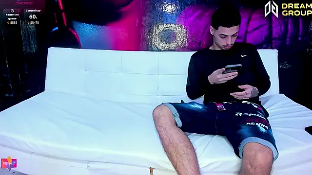 AmazingPartys online show from November 9, 2025, 8:13 pm