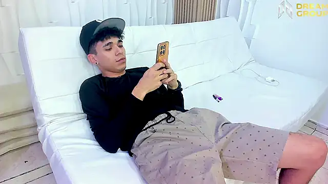 Snapshot of AmazingPartys chatting on February 20, 2026, 2:41 am AmazingPartys online show from February 20, 2026, 2:41 am