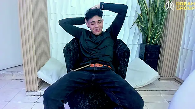 Snapshot of AmazingPartys chatting on February 27, 2026, 3:18 am AmazingPartys online show from February 27, 2026, 3:18 am