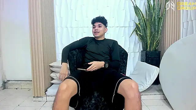 Snapshot of AmazingPartys chatting on February 26, 2026, 2:06 pm AmazingPartys online show from February 26, 2026, 2:06 pm