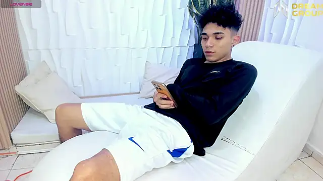 Snapshot of AmazingPartys chatting on March 2, 2026, 2:56 am AmazingPartys online show from March 2, 2026, 2:56 am