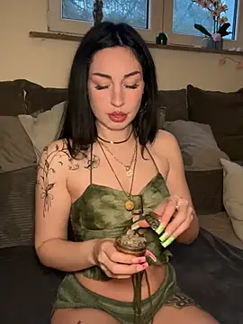 Estherjizz online show from March 28, 2026, 5:58 pm