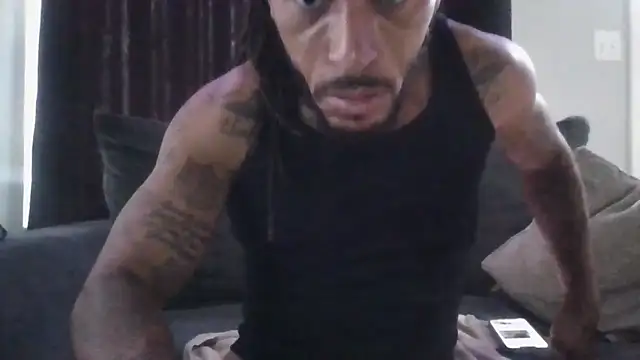 BigWayneBabyXXX online show from October 6, 2025, 5:35 pm