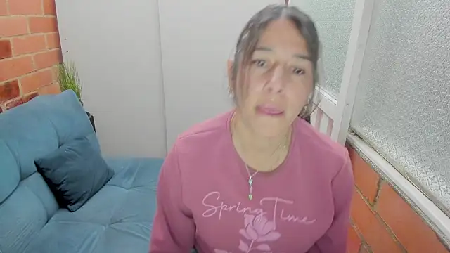 Penelope47 online show from April 16, 2026, 9:39 pm