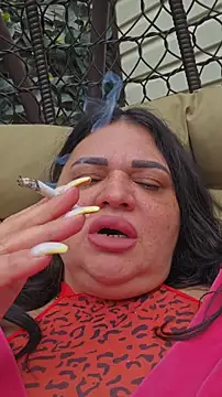 littleRikka online show from April 10, 2026, 8:21 am