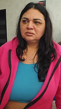 Snapshot of littleRikka chatting on February 4, 2026, 8:42 am littleRikka online show from February 4, 2026, 8:42 am