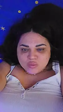 Snapshot of littleRikka chatting on February 6, 2026, 9:44 pm littleRikka online show from February 6, 2026, 9:44 pm