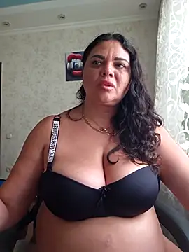 littleRikka online show from October 31, 2025, 10:45 am