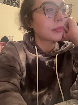 ladyturtle online show from May 18, 2026, 10:47 pm