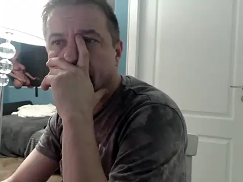 MisterFaithRO online show from May 10, 2026, 9:27 pm