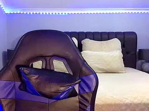 BOOTYBANGER24xx online show from October 1, 2025, 3:00 am