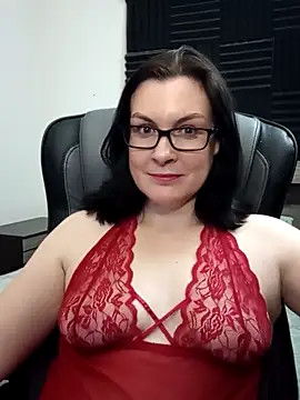 DesreRose online show from May 5, 2026, 12:02 am