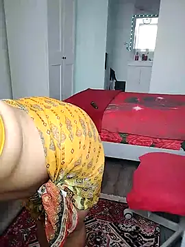 HotSpicyGujju online show from March 4, 2025, 9:40 am