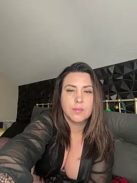 Snapshot of FeliciaHardy_ chatting on December 18, 2024, 6:43 am FeliciaHardy online show from December 18, 2024, 6:43 am