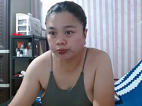 Snapshot of Kariebabe chatting on February 6, 2026, 11:50 am Kariebabe online show from February 6, 2026, 11:50 am