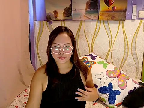 Snapshot of BURBERRY69 chatting on February 3, 2026, 2:53 am BURBERRY69 online show from February 3, 2026, 2:53 am