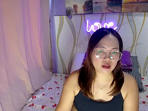 Snapshot of BURBERRY69 chatting on February 8, 2026, 2:09 am BURBERRY69 online show from February 8, 2026, 2:09 am