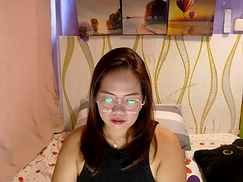 Snapshot of BURBERRY69 chatting on February 3, 2026, 2:00 am BURBERRY69 online show from February 3, 2026, 2:00 am