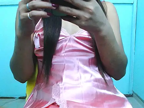 nica20 online show from November 28, 2025, 11:32 am