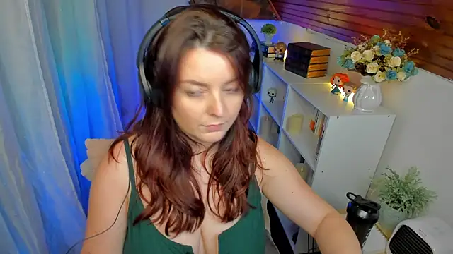 Snapshot of ErinMarshall chatting on January 29, 2025, 4:41 pm ErinMarshall online show from January 29, 2025, 4:41 pm