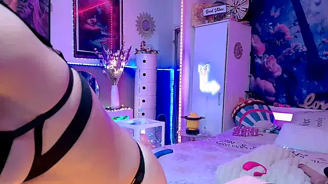 misscectito13 online show from April 6, 2026, 1:45 am