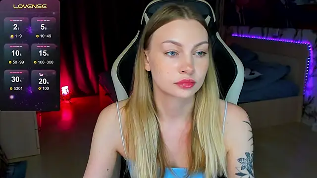 BiMolly online show from October 8, 2025, 6:15 am