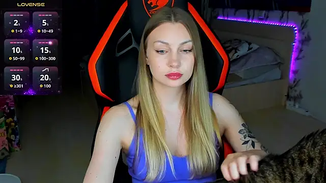 BiMolly online show from April 5, 2026, 11:22 pm