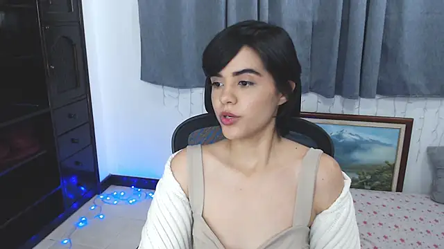 mia collins x online show from June 8, 2026, 2:01 am