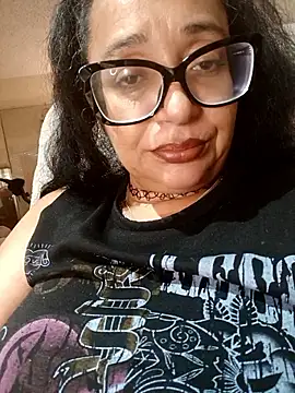 PichyPrettyPussy online show from October 3, 2025, 7:04 pm